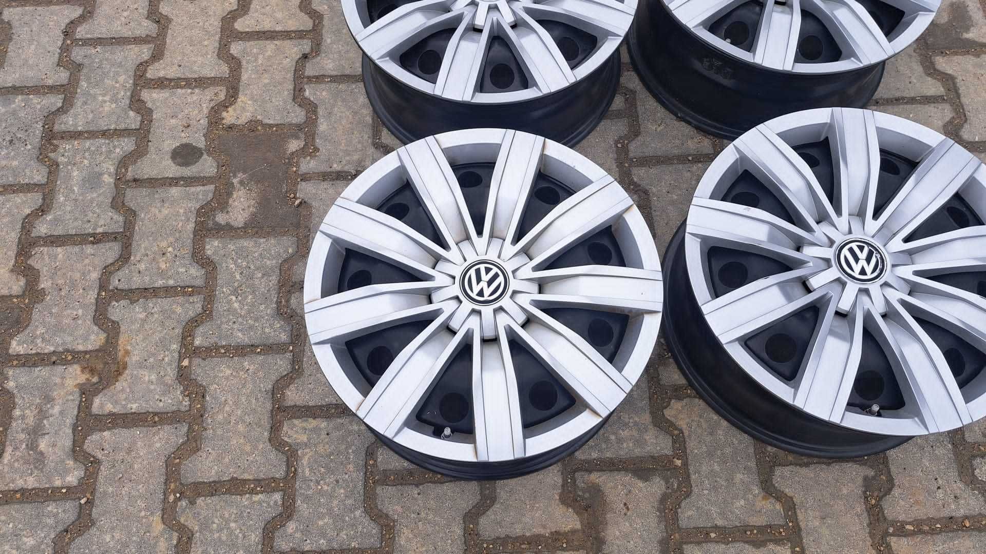 VW Tiguan komplet Felg stalowych 5x112 R17+ kołpaki + czujniki