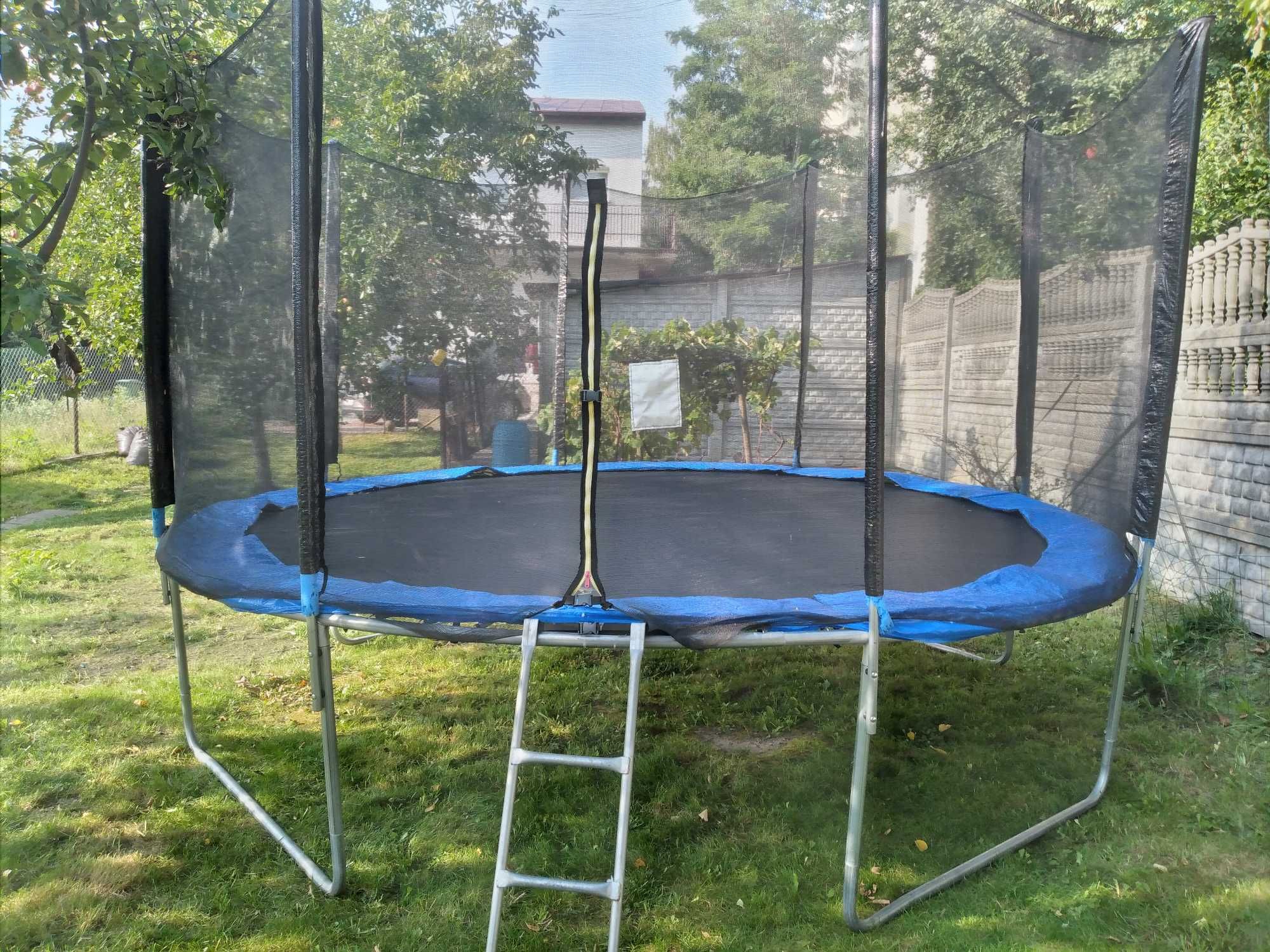 trampolina kayoba