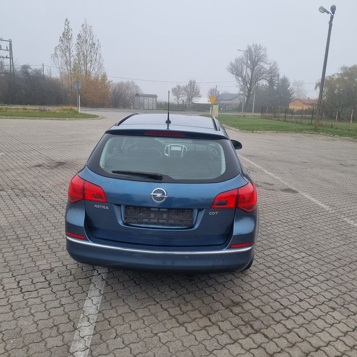 Opel Astra J 1.7 CDTI . Bardzo zadbany i oszczędny. Mozliwy transport