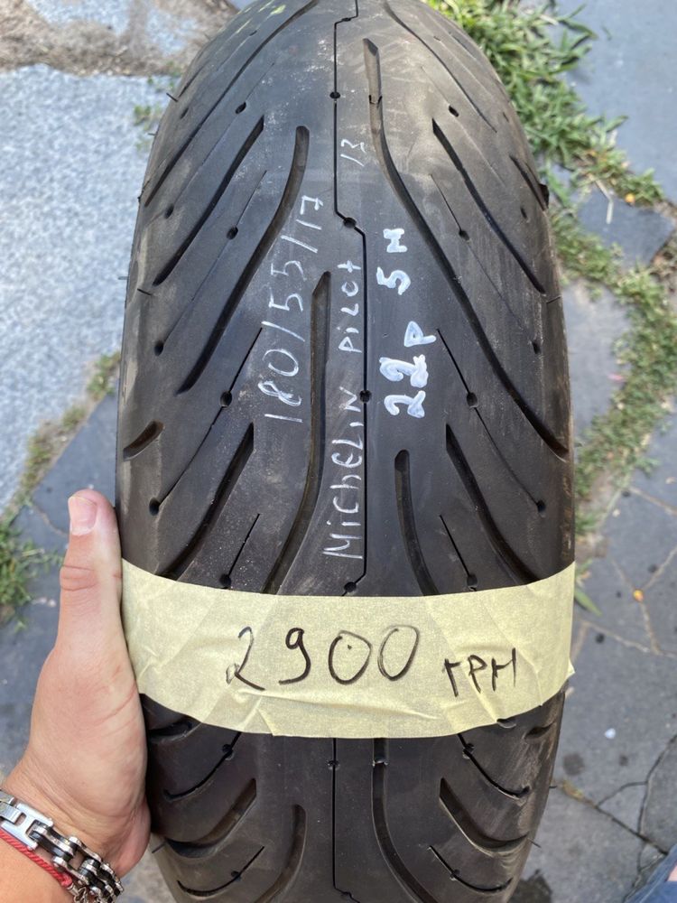 Мотошини Michelin Road 6