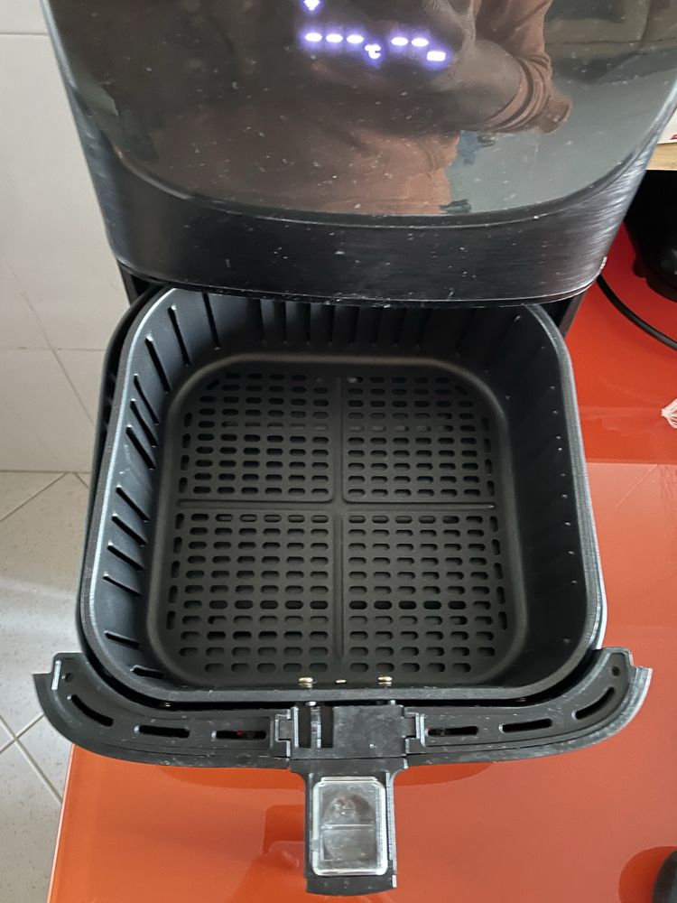 Air fryer Cosori 5.5L wifi com garantia