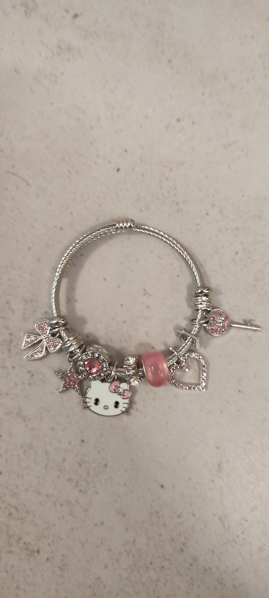 Bransoletka z Charms Hello Kitty z cyrkoniami różowymi