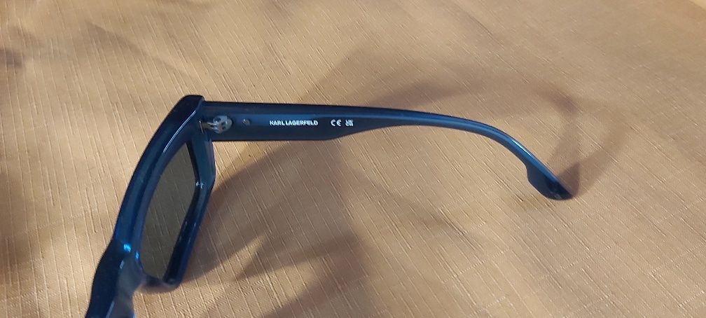 Karl Lagerfeld Jeans 6147 S kultowe okulary przeciwsłoneczne