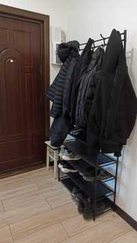 Металлическая вешалка для одежды в гостиную для верхних вещей и обуви