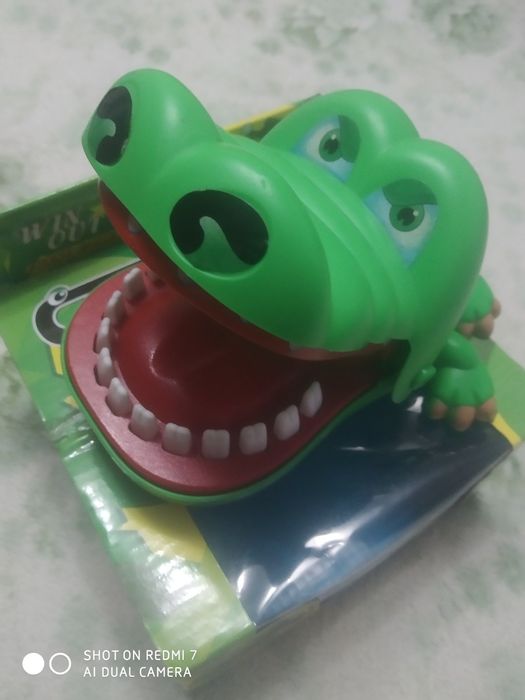 Гра Крокодил дантист