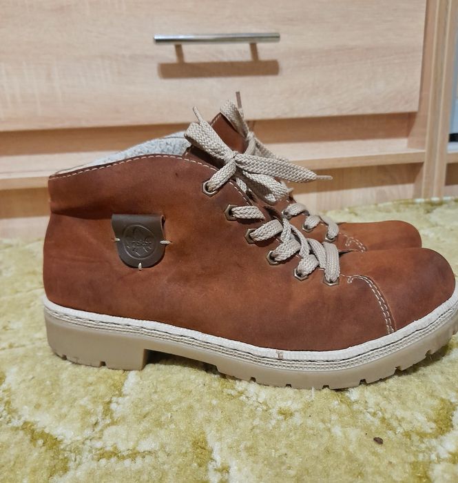 Черевички жіночі