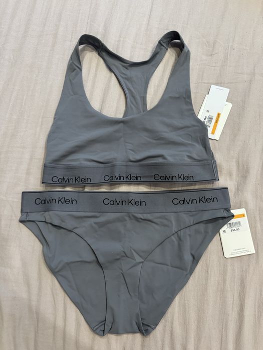 Набір жіночої білизни Calvin Klein, розмір S