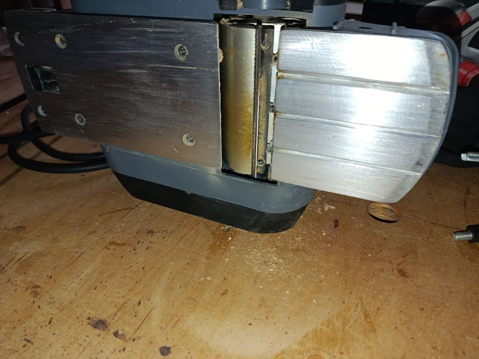 Strug elektryczny Graphite 59G678