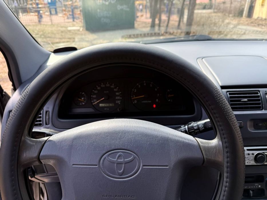 Продам Toyota Picnic 97 г.