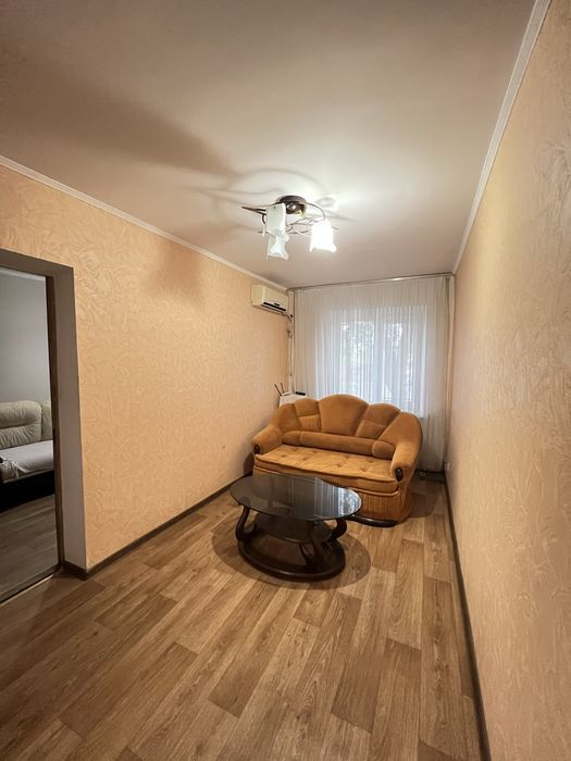 В продажу 4 к к в Варварівці з косметичним ремонтом