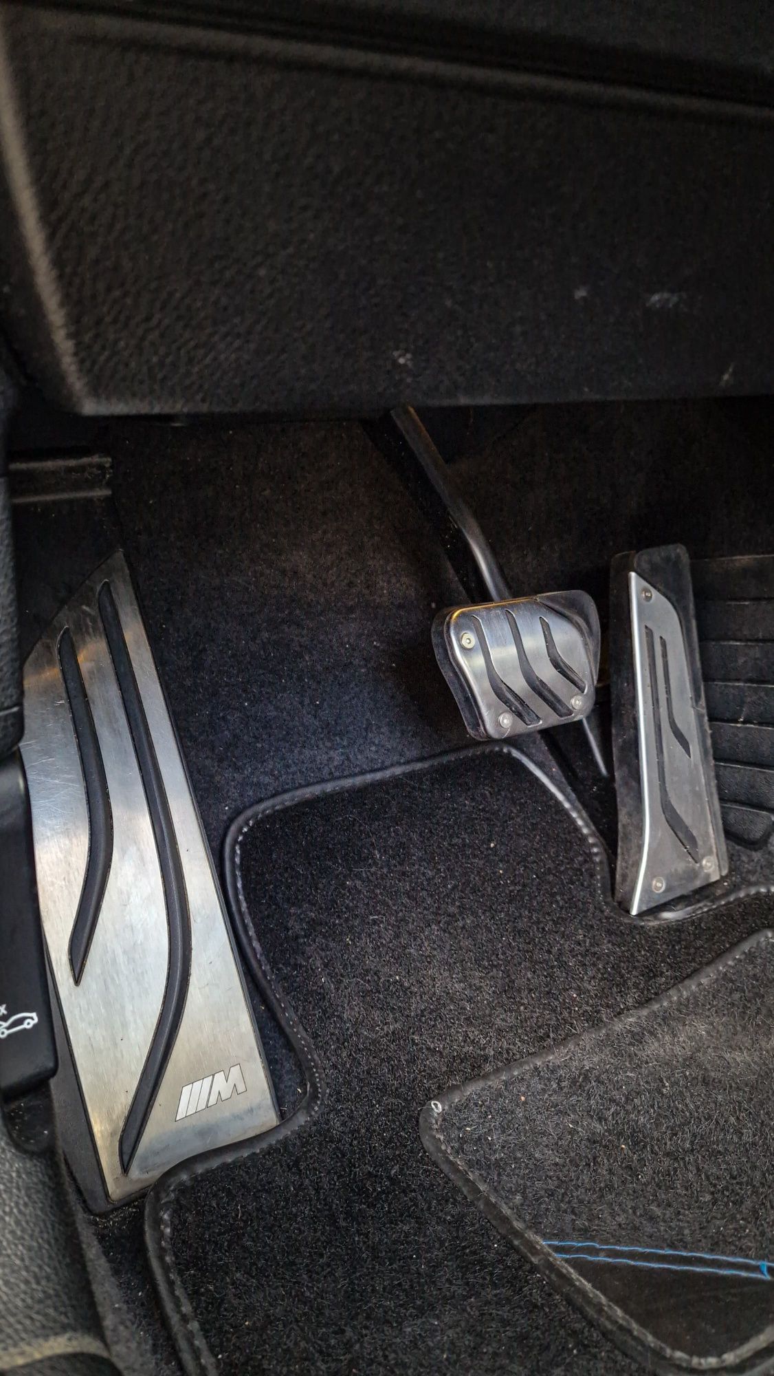 BMW 118D pack M original  180cv todos extras.