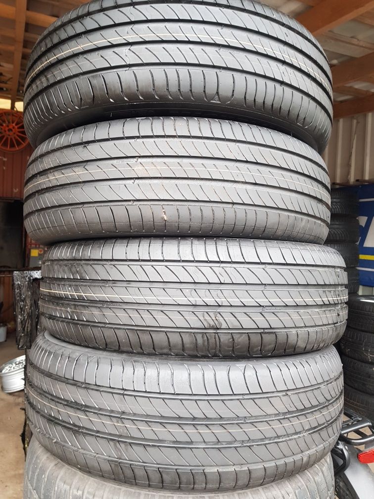 Opony Letnie Nowe Demo  R17 215/65-Michelin-montaż-22rok-Rant ochronny