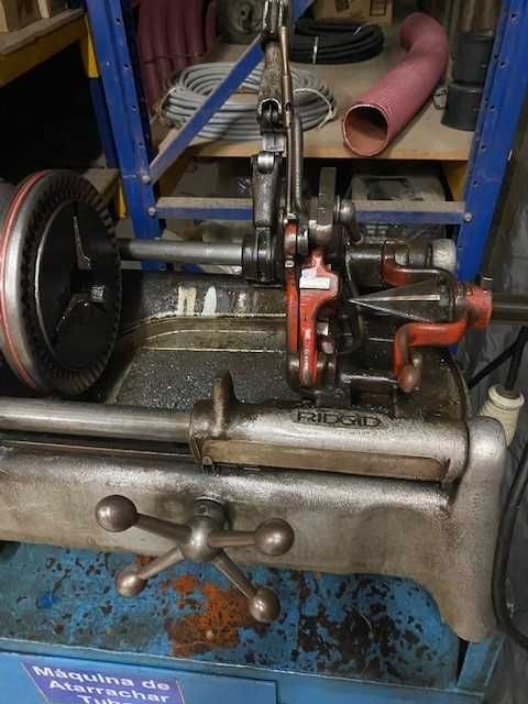 Maquina de atarraxar tubos RIDGID 535 atarraxa até 4 polgadas