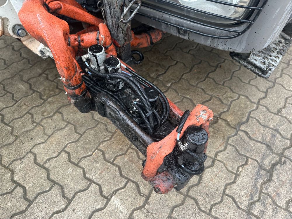 Skrapiarkia do asfaltu emulsji Bitumicznej Mercedes Axor 1829