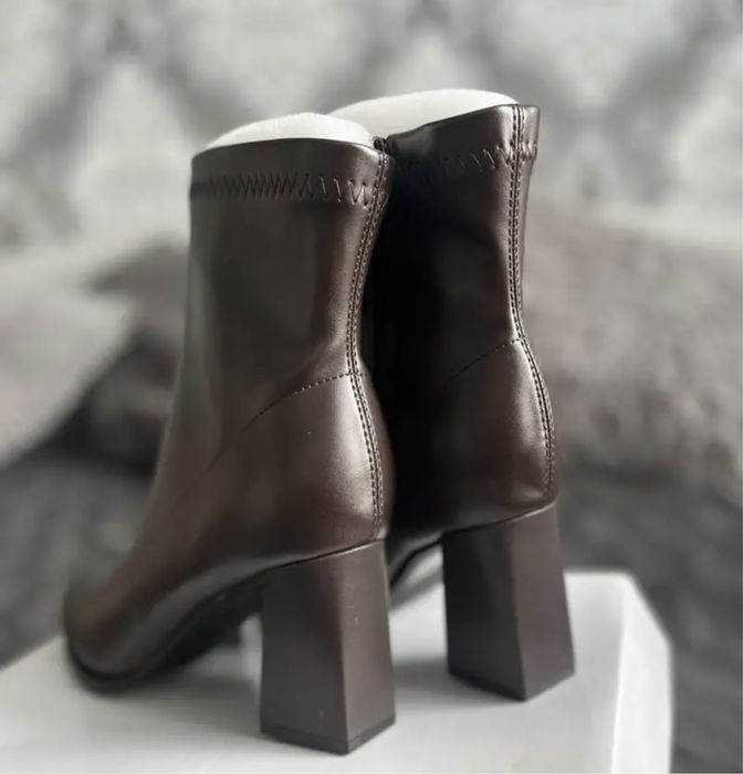 Продам жіночі чоботи черевики ботильйони на каблуку