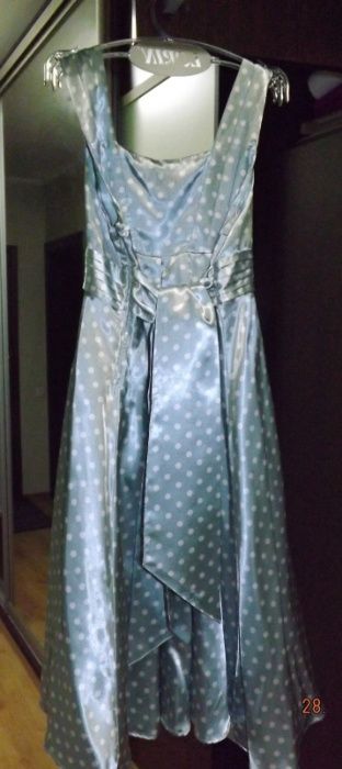 Продам праздничное, нарядное платье фирмы ZARA на девочку рост 146 см.