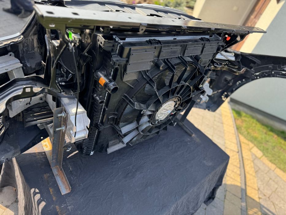 BMW X5 G05 X6 G06 X7 G07 комплект бампер телевізор радіатори касета