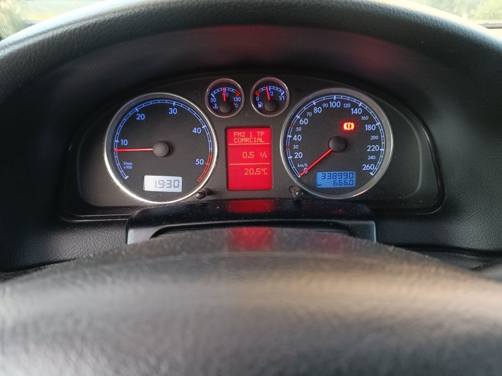 VW Passat Highline 1.9TDI 130cv - Nacional - 2002