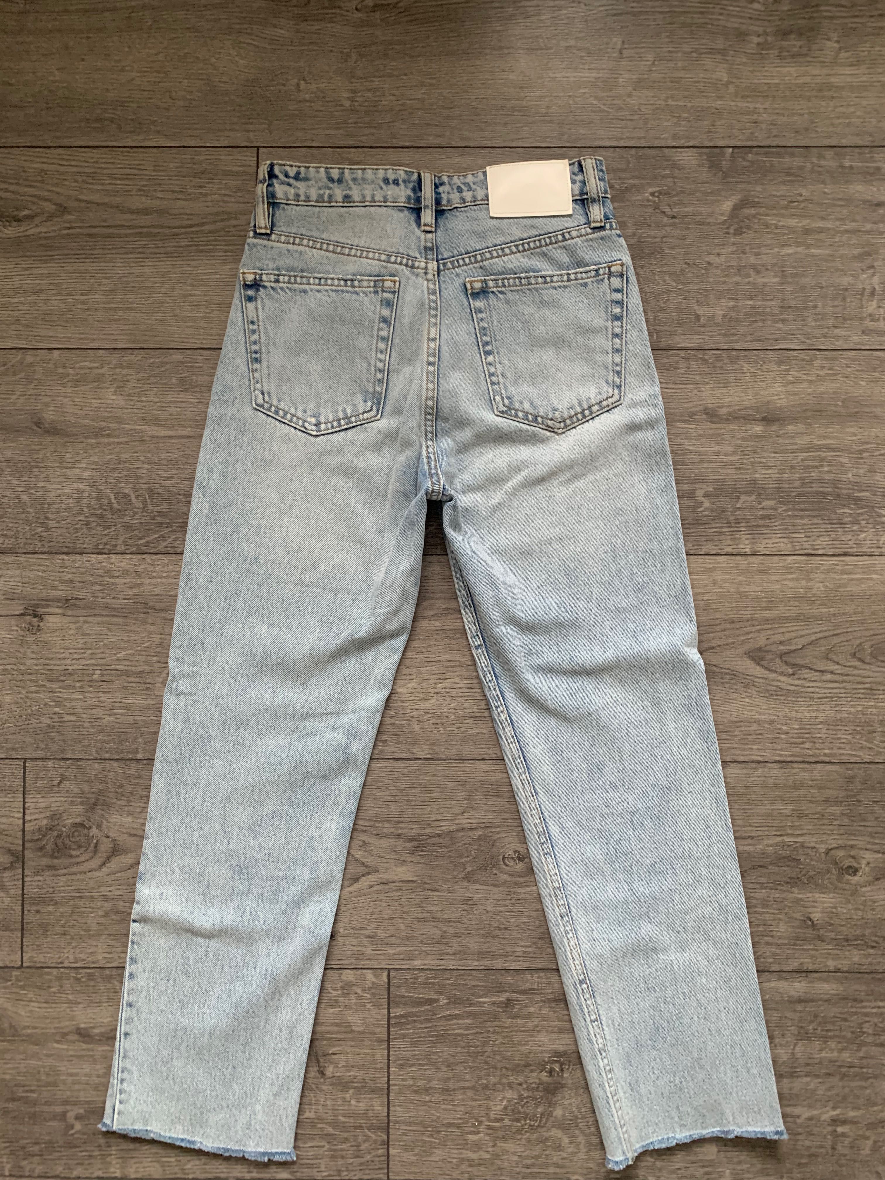 Джинси з високою посадкою Zara