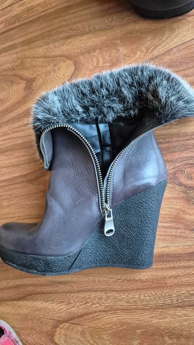 Kozaki skórzane na koturnie