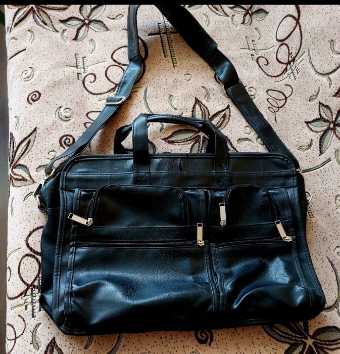 Портфель-сумка .