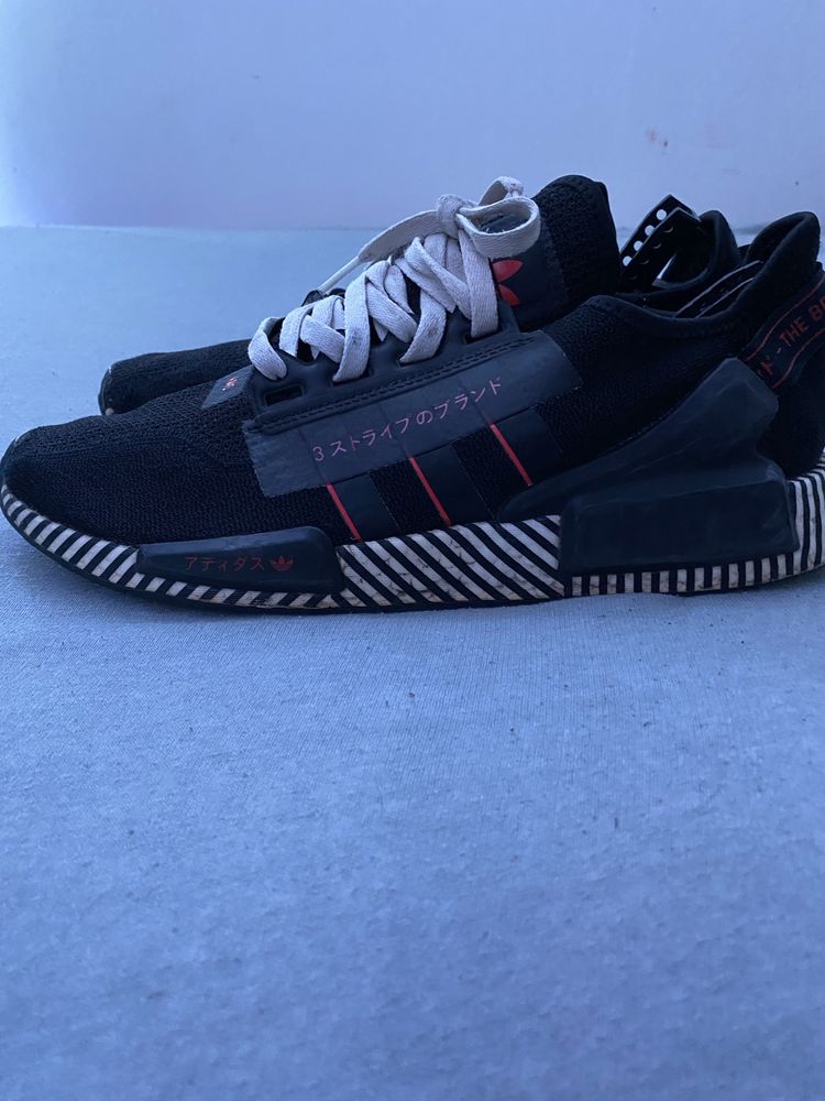 adidas NMD_R1 V2 Dazzle Pack - Core Black