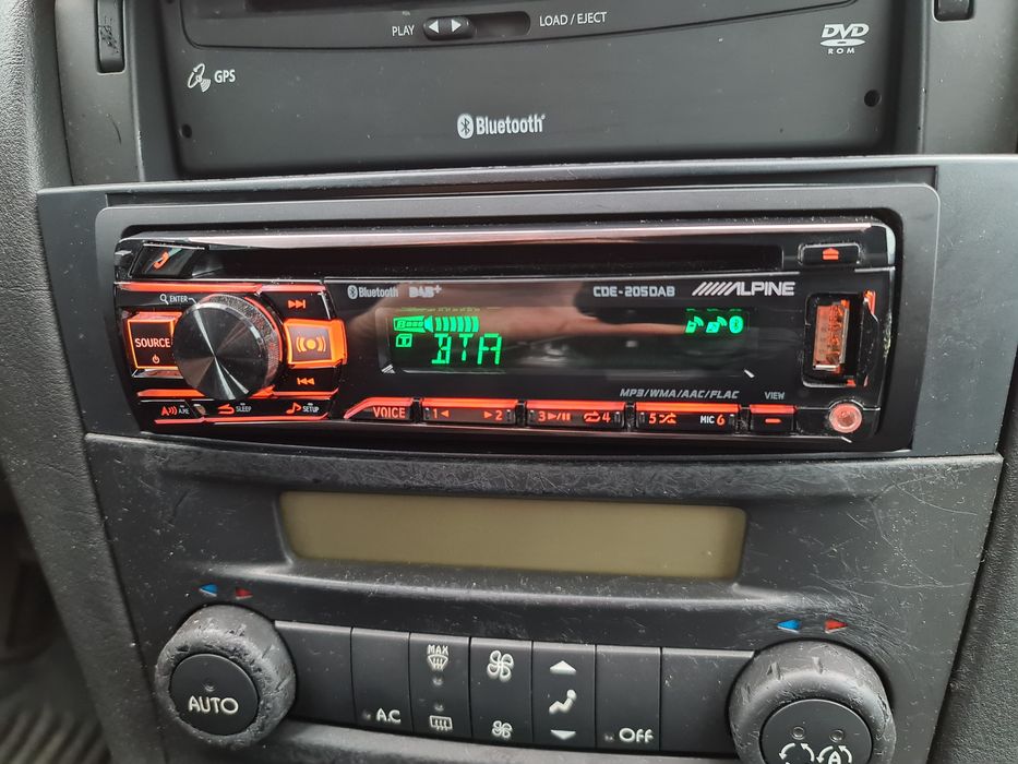 Radio ALPINE CDE 205 DAB+Bluetooth CD USB rgb