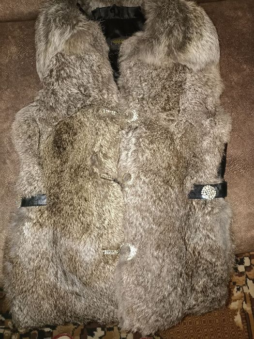 Срочно. Натуральный меховой жилет