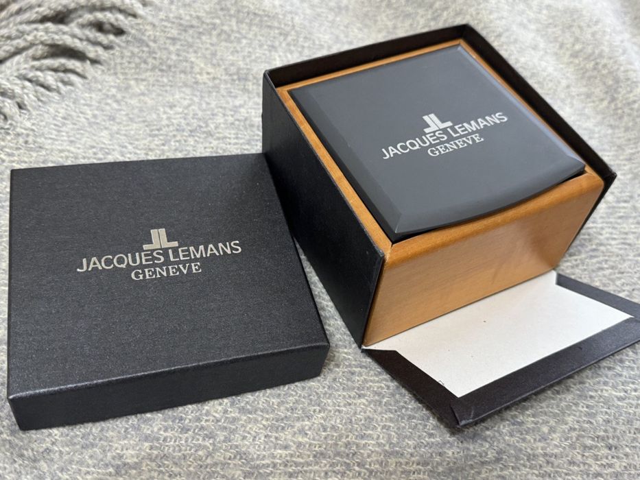 Jacques Lemans. Кварц. Повний комплект