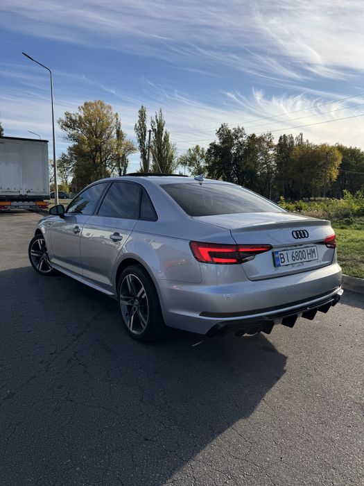 Продам Audi A4 B9 2.0 Quattro!
