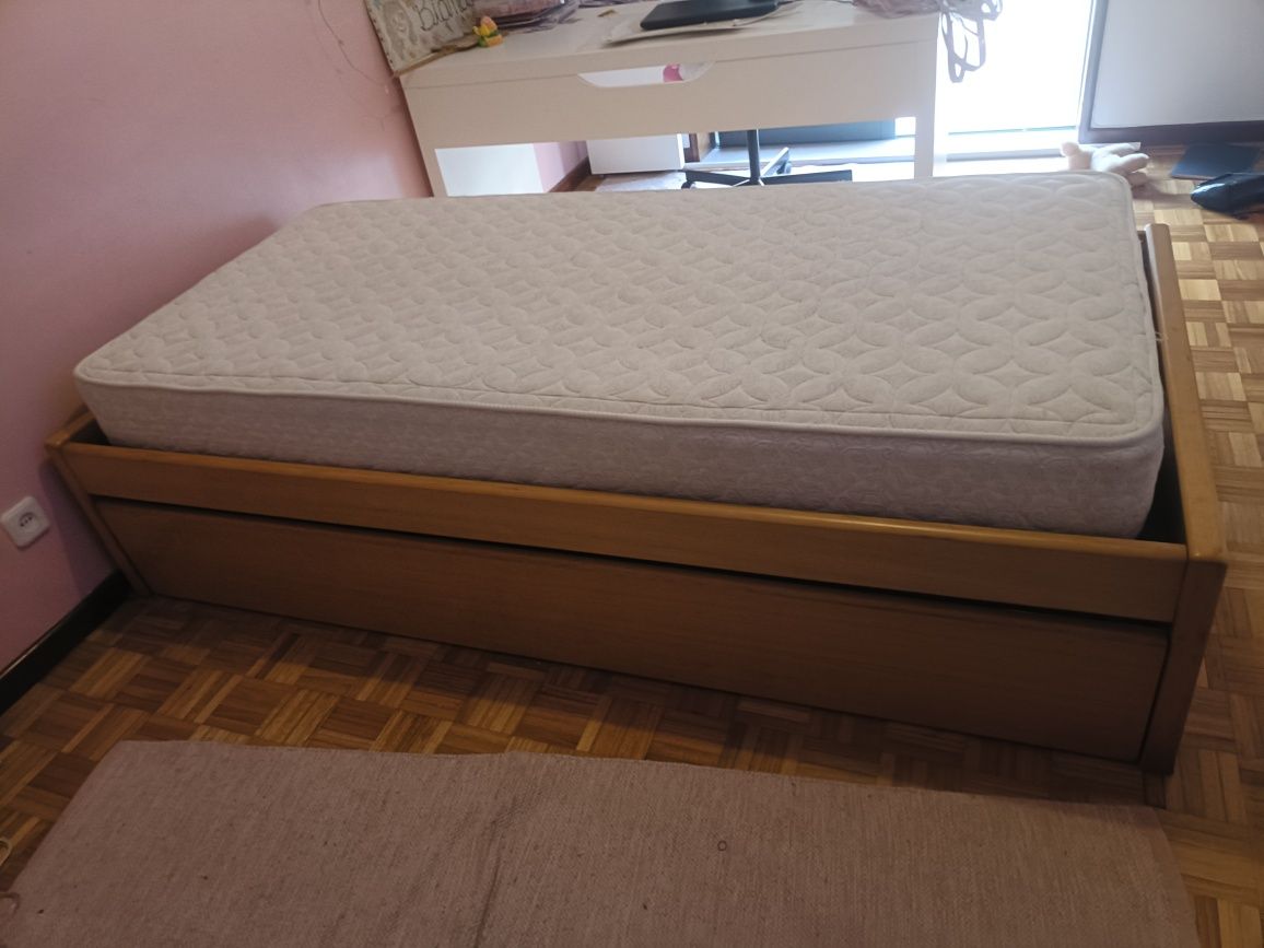 Cama solteiro com cama extra