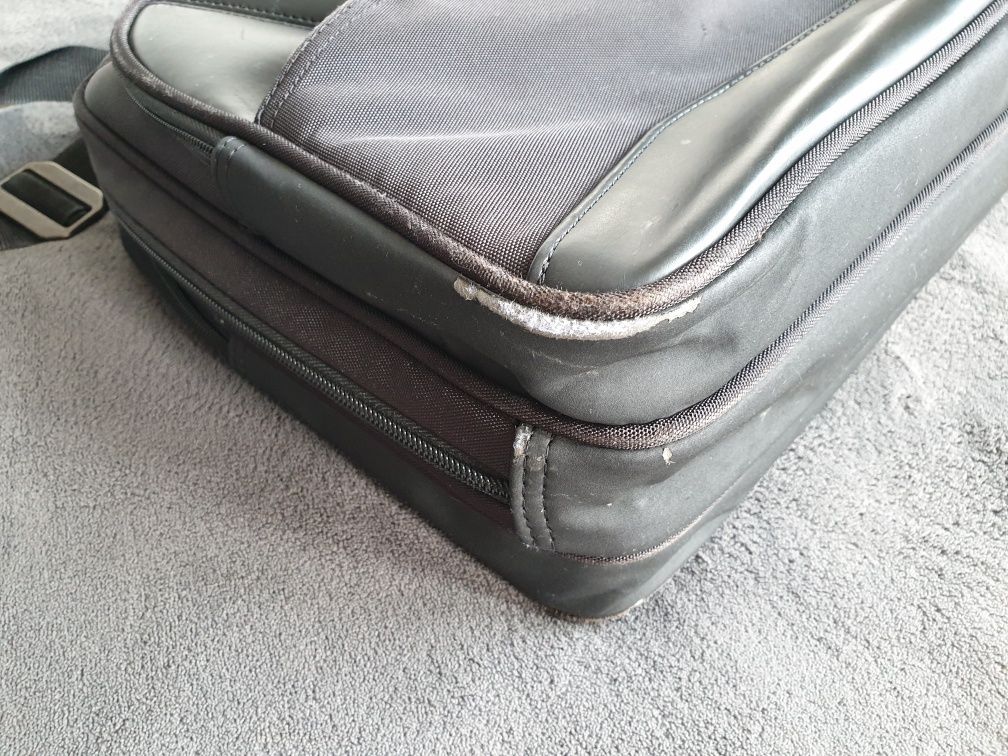 Torba na laptopa 15,6' - Targus Mobile VIP topload