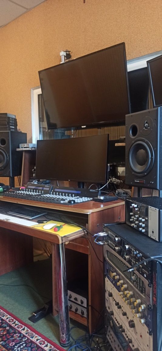 Студія COLIBRIRECORDS (Івано-Франківськ) здійснить Ваші творчі задуми!
