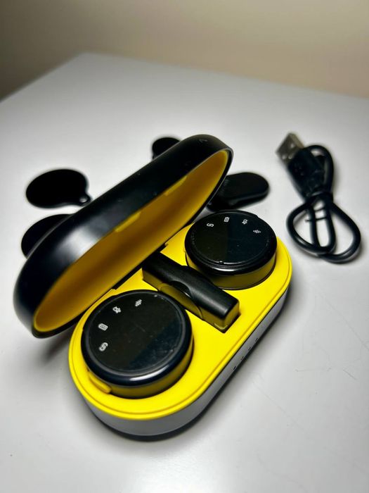 Magnetyczny mikrofon bezprzewodowy.