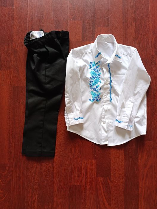 Вишиванка і брюки George 3-5 років, брюки 7-8 років, вітровка OVS 7-8