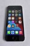 Kultowy iPhone SE, srebrny z pamięcią 16GB - jak nowy