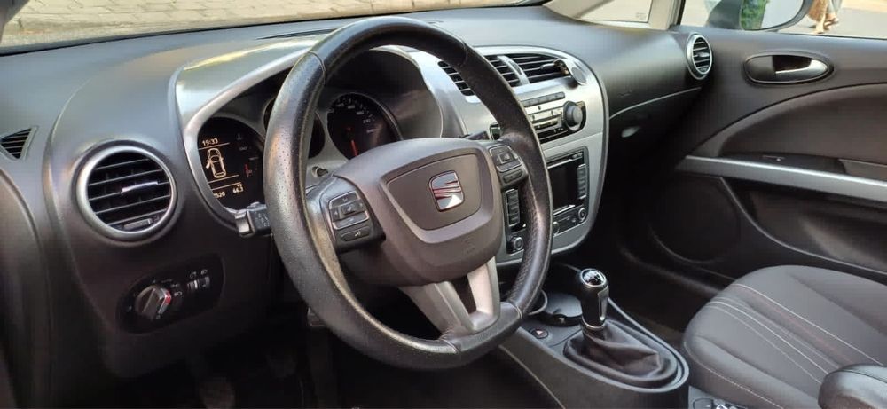 Seat Leon 1.2 TSI stan BDB !