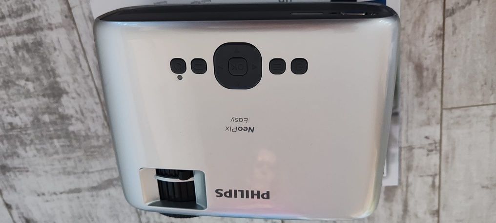 Projektor Philips Neopix Easy Npx440