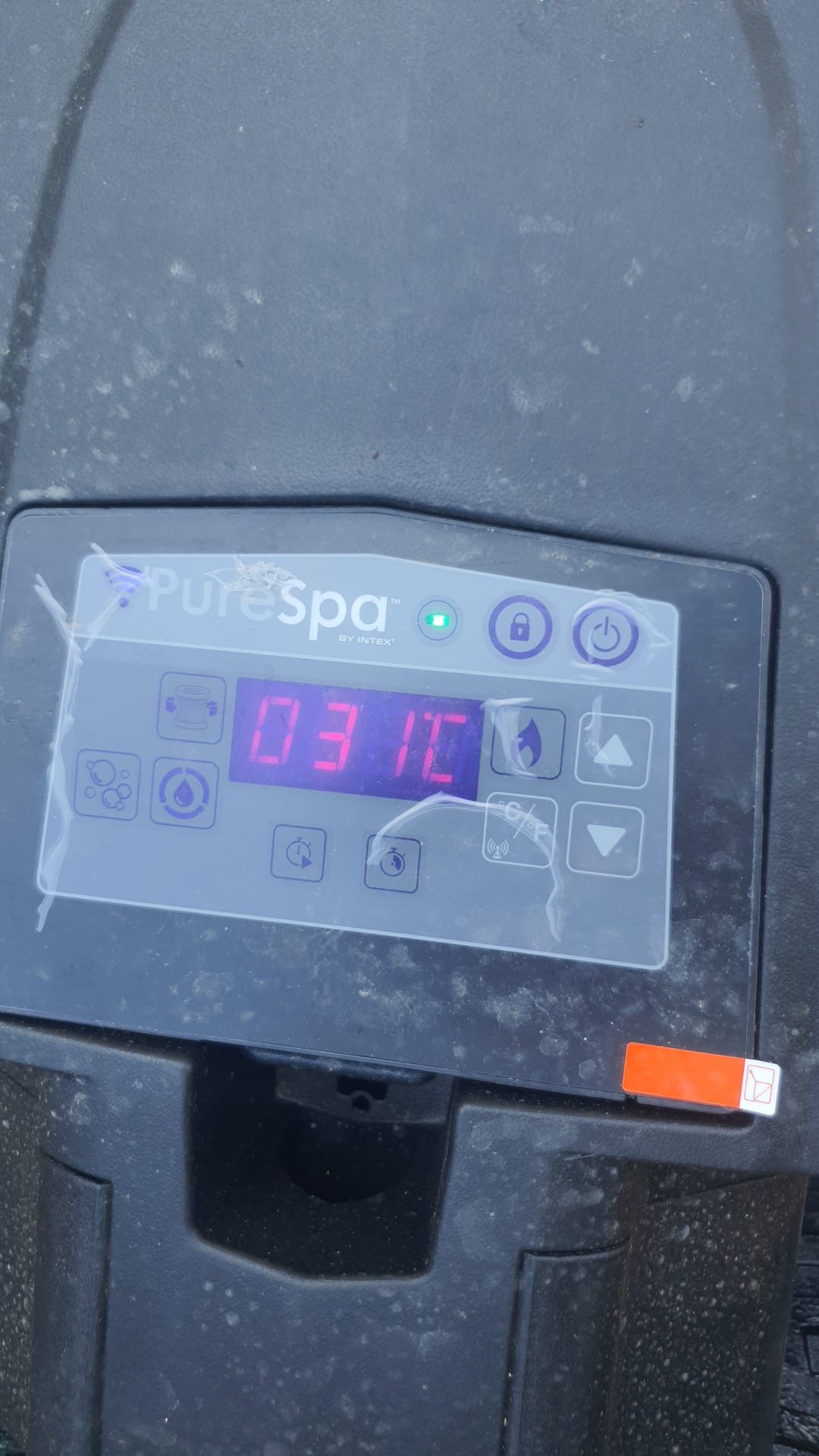 Caixa com passadeira rolante automática
