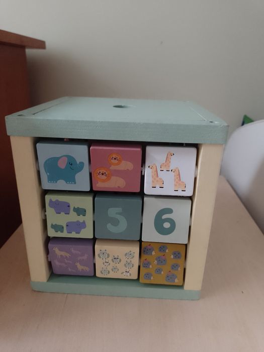 Kostka edukacyjna 18m-cy+