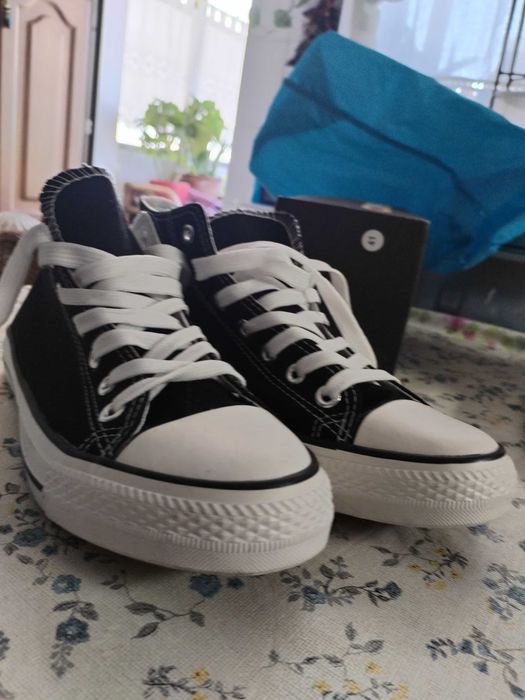 Ténis Converse All Star pretos, 41 novos em caixa.