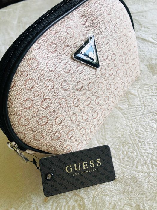 Guess kosmetyczka bezowa