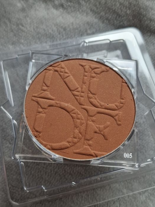 Bronzer Dior nude 005 nowy oryginalny lekko uszkodzony