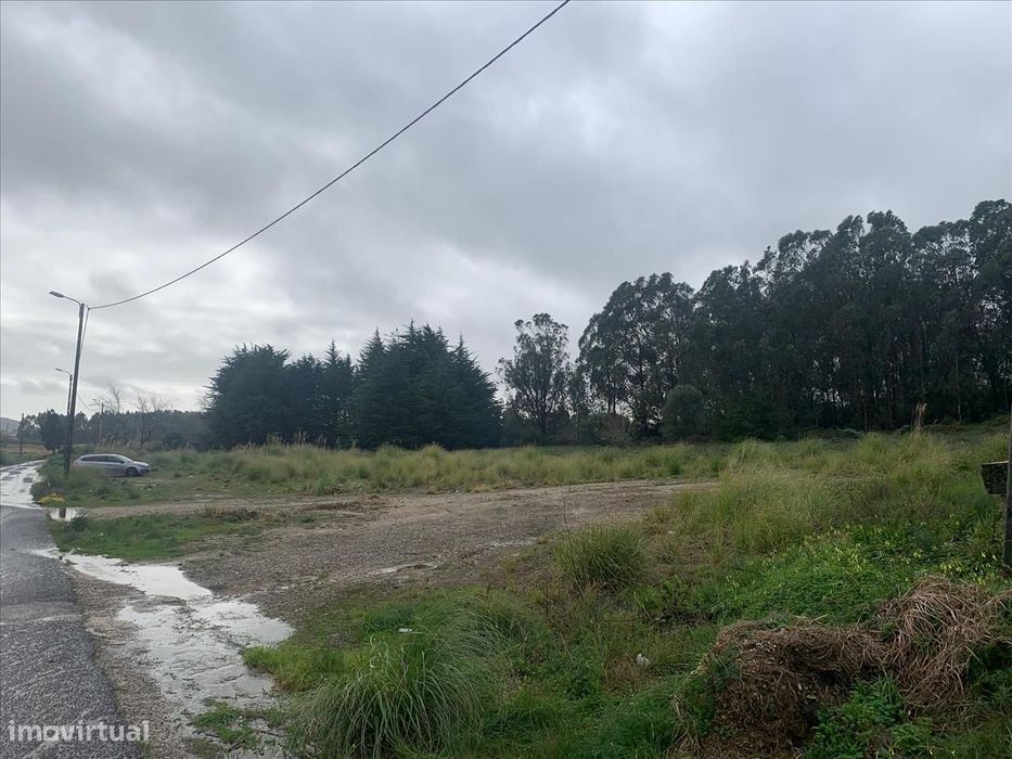 Terreno com 19000 m2 em zona industrial - Ranholas, Sintra