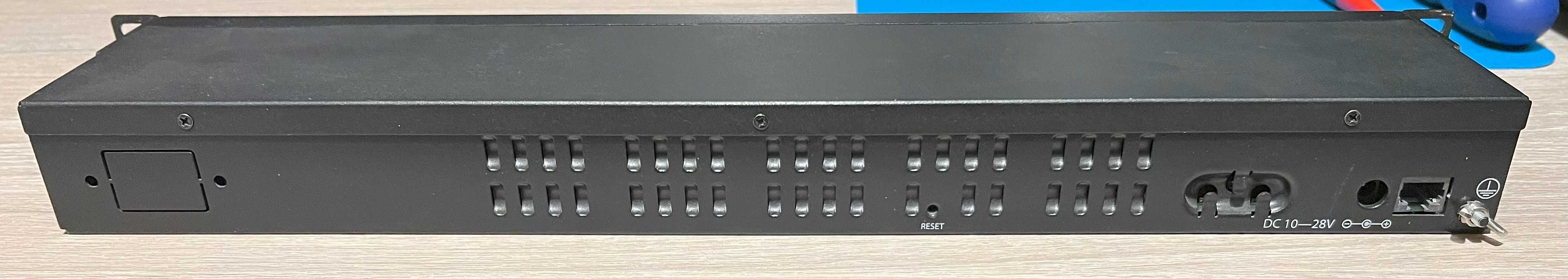Router Mikrotik RB2011 UiAS-RM