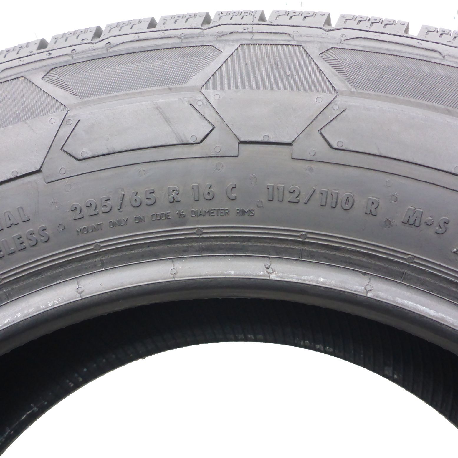 Opony 225/65/16C Continental 225/65R16C 112/110R Zimowe 2024 7-8mm