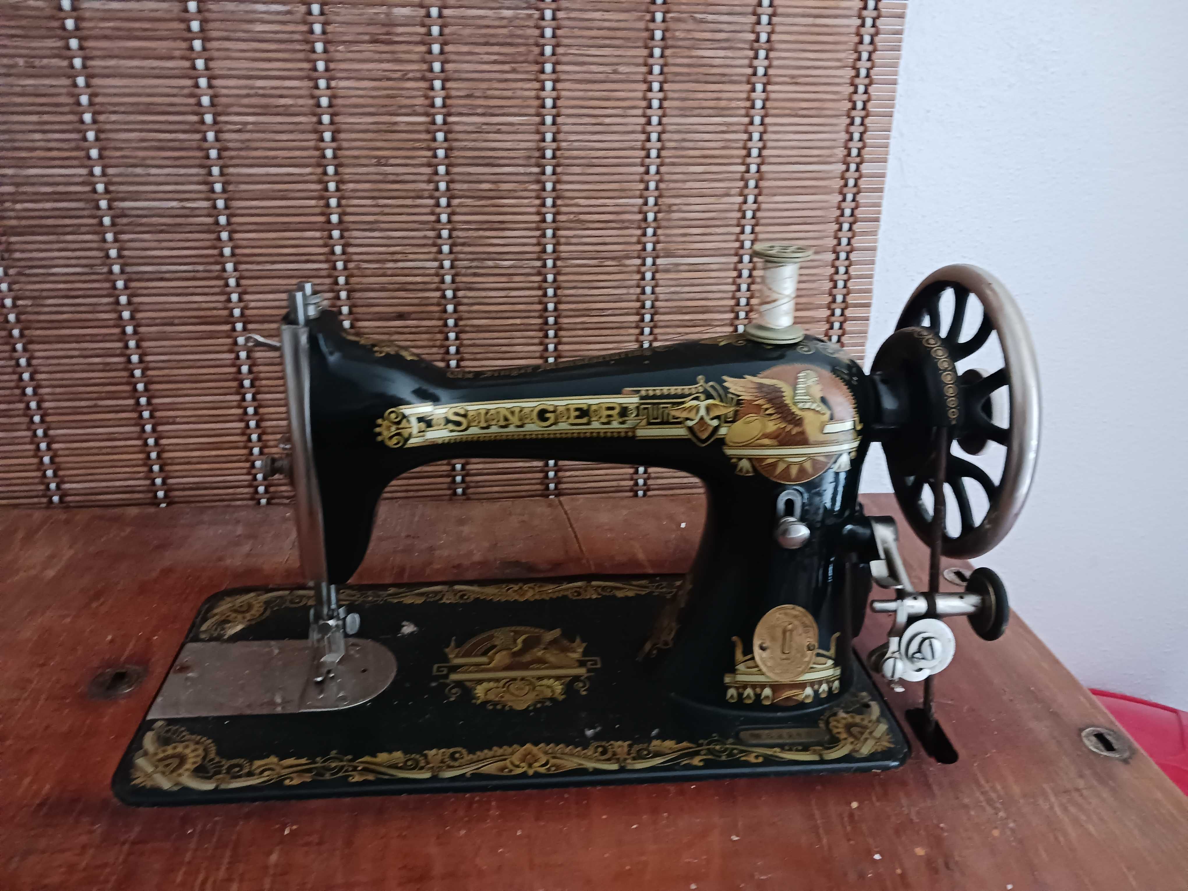 Maquina de costura SINGER