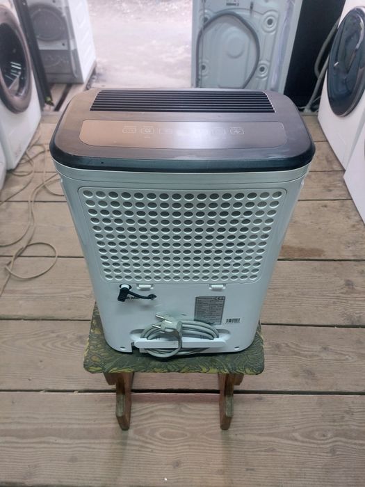 Осушувач повітря вологозбирач вологопоглинач Comfee 16л