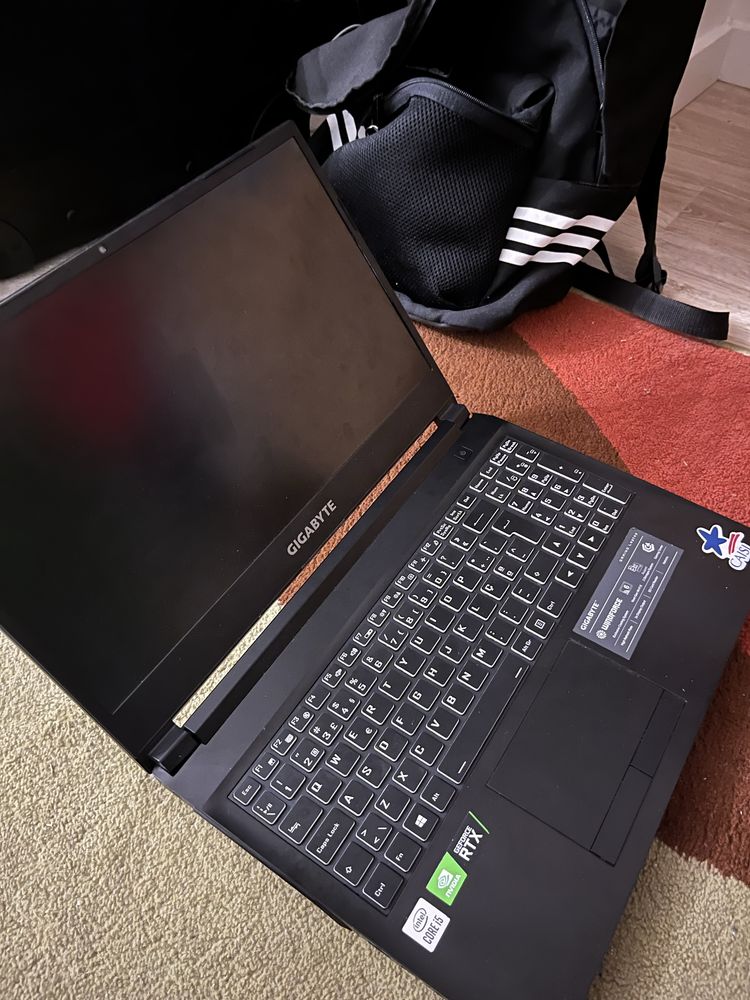 Laptop Gaming Gigabyte G5