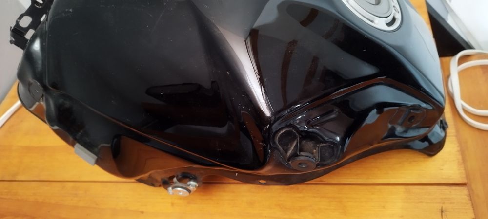 Yamaha mt10 2022 zbiornik paliwa